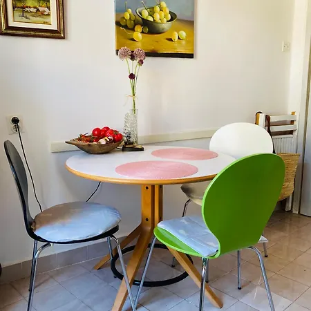 In The Center & & Quiet Apartment Pula