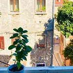 In The Center & & Quiet Apartament